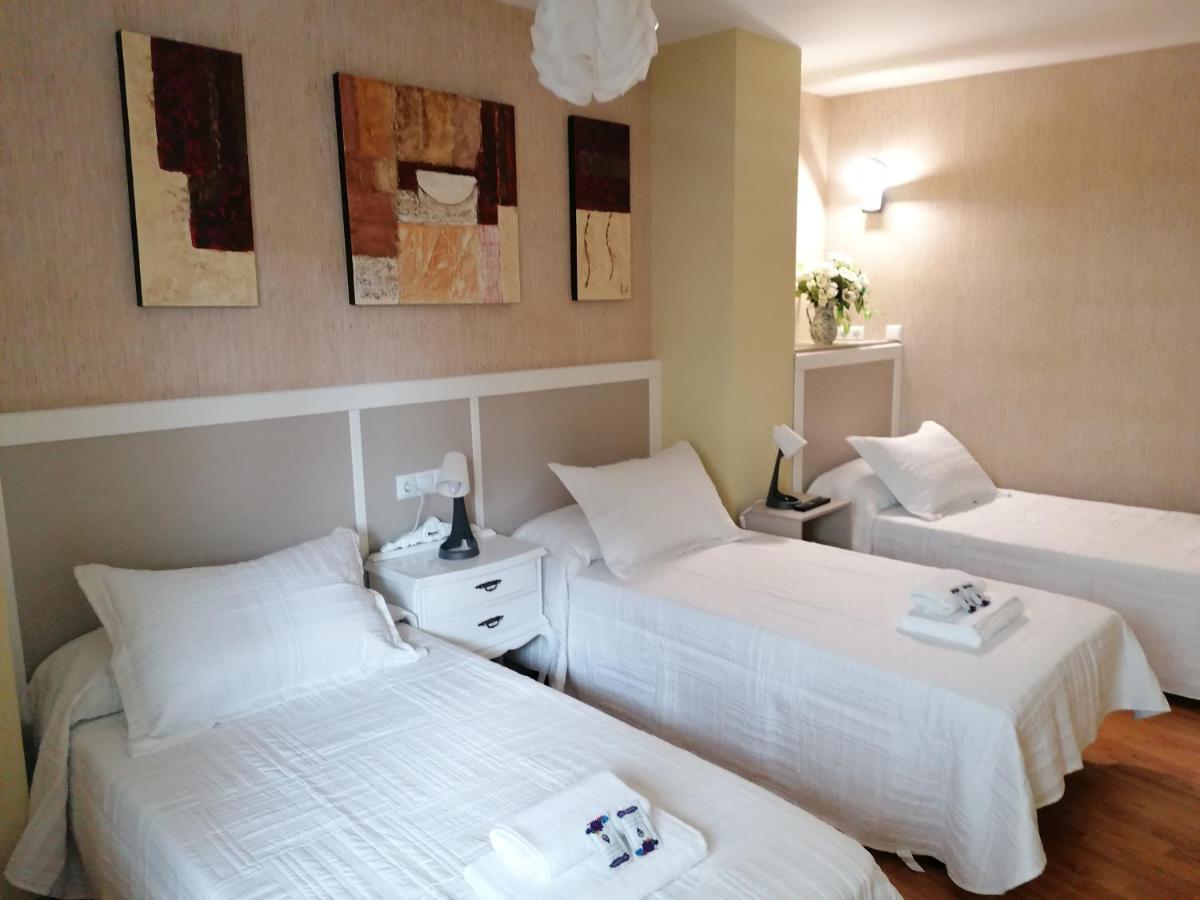 Cuatro Caminos Hotel Sarria Ngoại thất bức ảnh