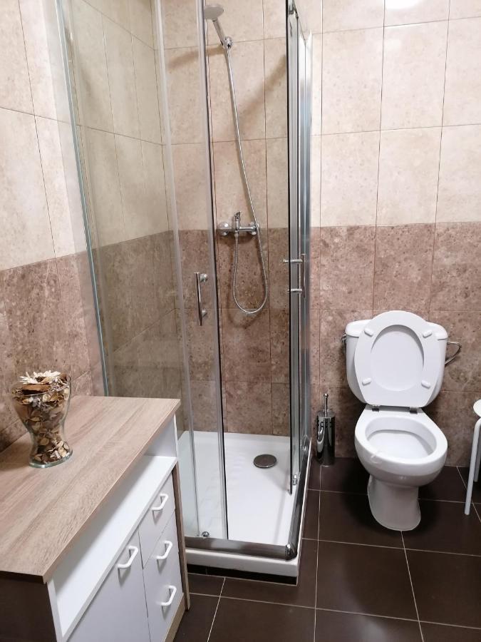 Cuatro Caminos Hotel Sarria Ngoại thất bức ảnh