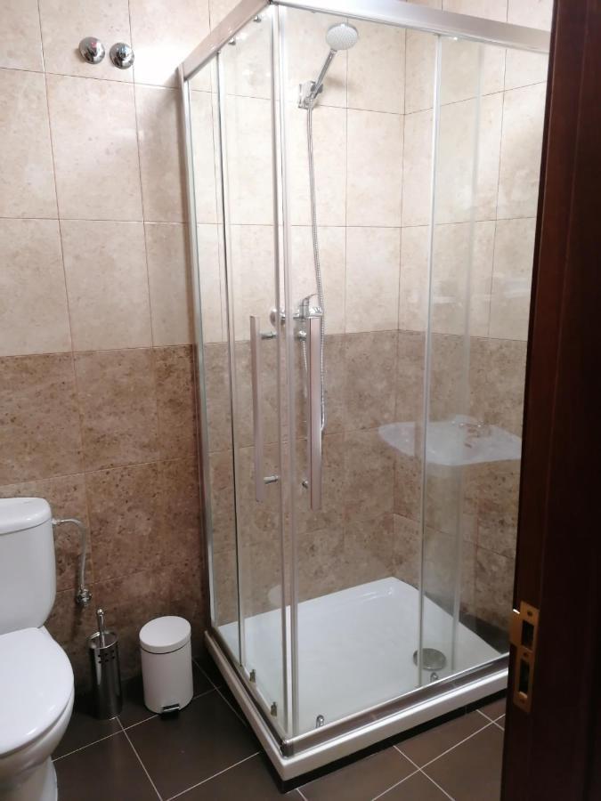 Cuatro Caminos Hotel Sarria Ngoại thất bức ảnh