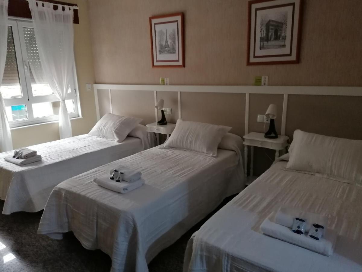 Cuatro Caminos Hotel Sarria Ngoại thất bức ảnh