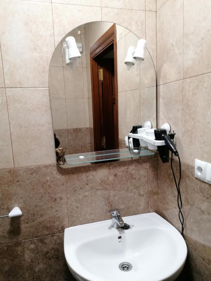 Cuatro Caminos Hotel Sarria Ngoại thất bức ảnh